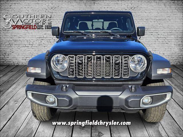 new 2025 Jeep Gladiator car, priced at $41,599