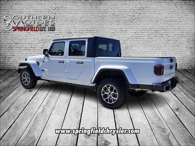 new 2024 Jeep Gladiator car