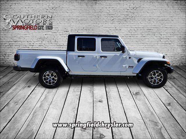 new 2024 Jeep Gladiator car