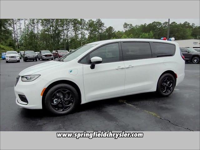 new 2023 Chrysler Pacifica Hybrid car, priced at $51,970