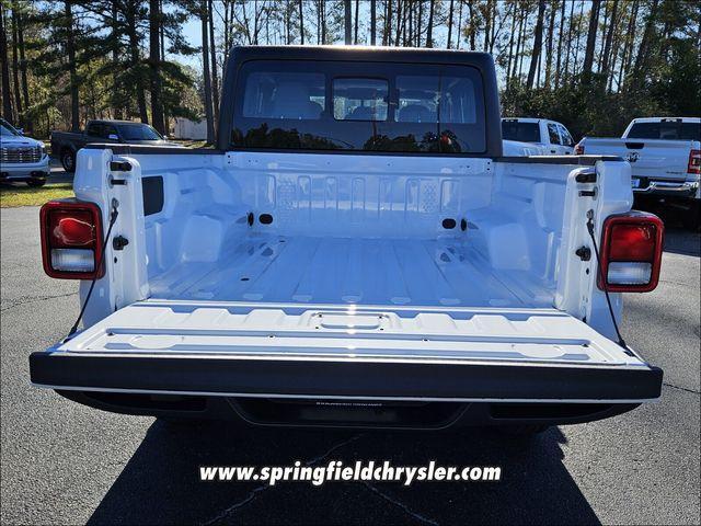 new 2025 Jeep Gladiator car, priced at $40,999