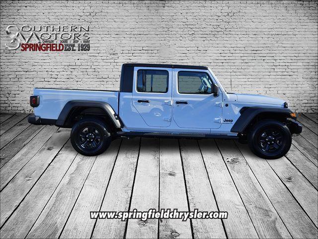 new 2025 Jeep Gladiator car, priced at $40,999