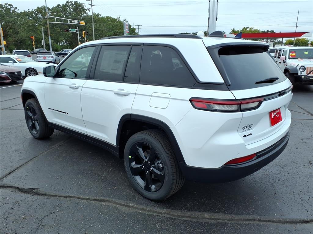 new 2025 Jeep Grand Cherokee car, priced at $44,422