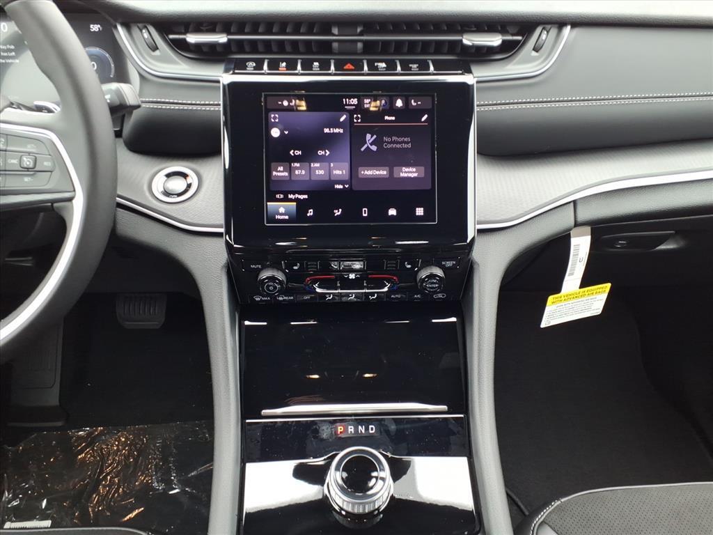 new 2025 Jeep Grand Cherokee car, priced at $44,958