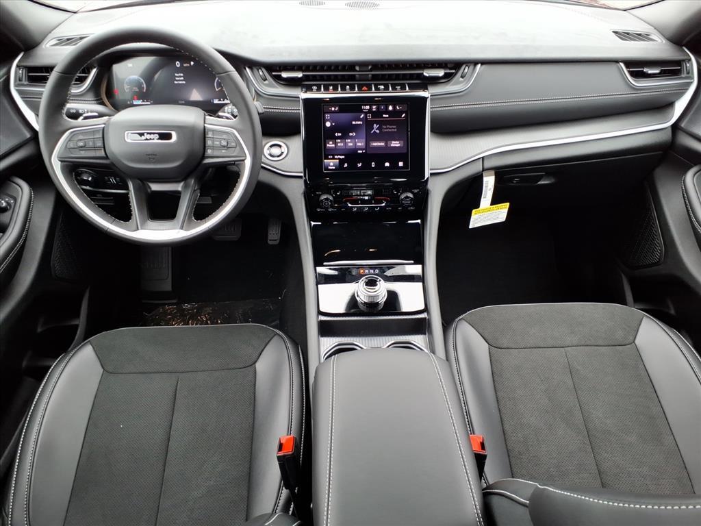 new 2025 Jeep Grand Cherokee car, priced at $44,958