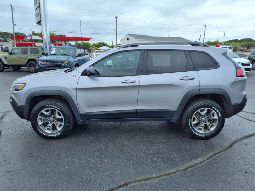 used 2019 Jeep Cherokee car, priced at $16,300