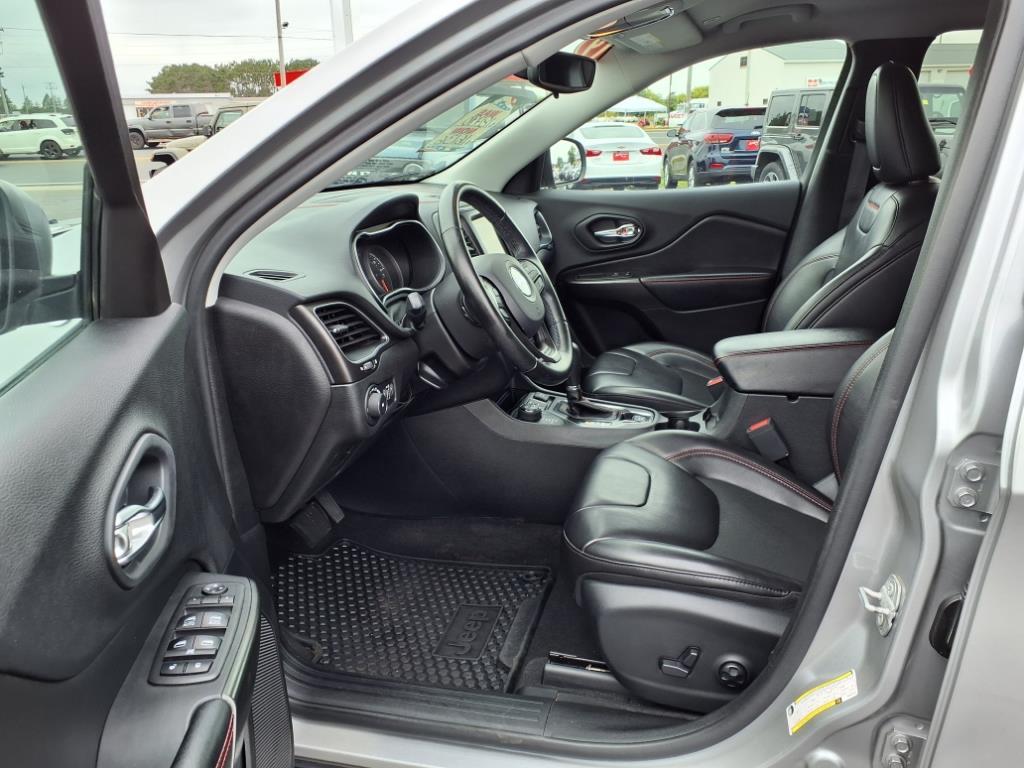 used 2019 Jeep Cherokee car, priced at $16,300