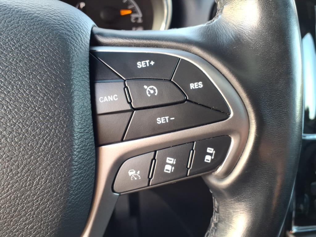 used 2020 Jeep Grand Cherokee car, priced at $25,500