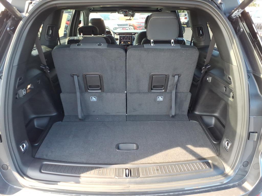 new 2025 Jeep Grand Cherokee L car, priced at $45,610