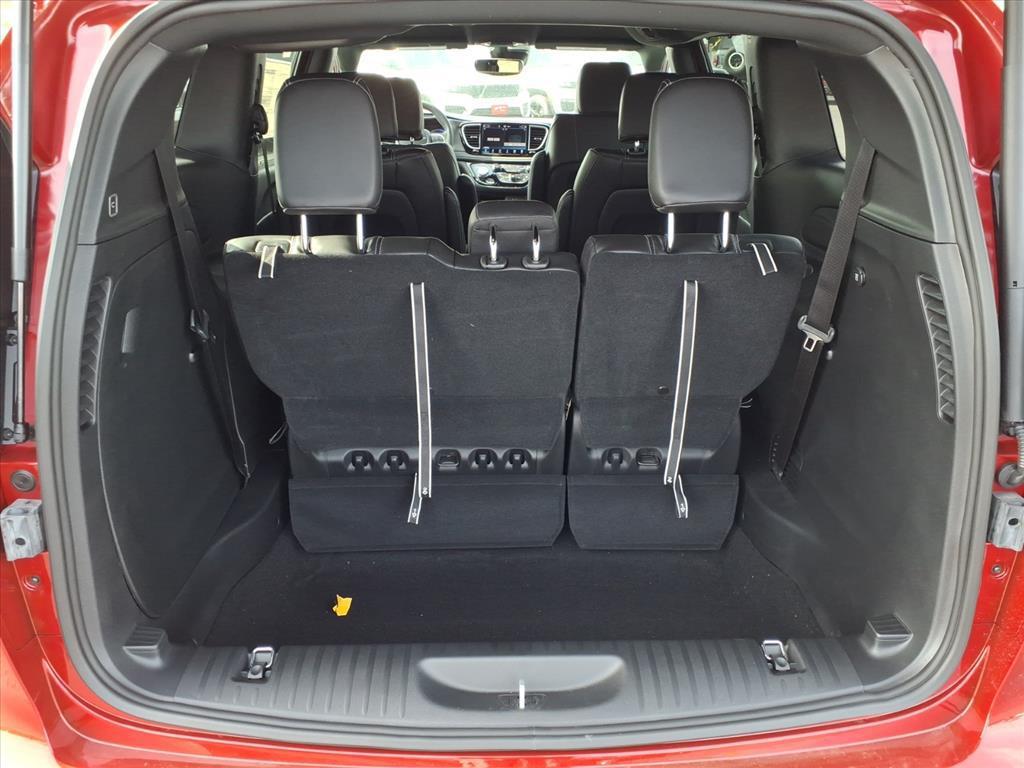 new 2026 Chrysler Pacifica car, priced at $45,367