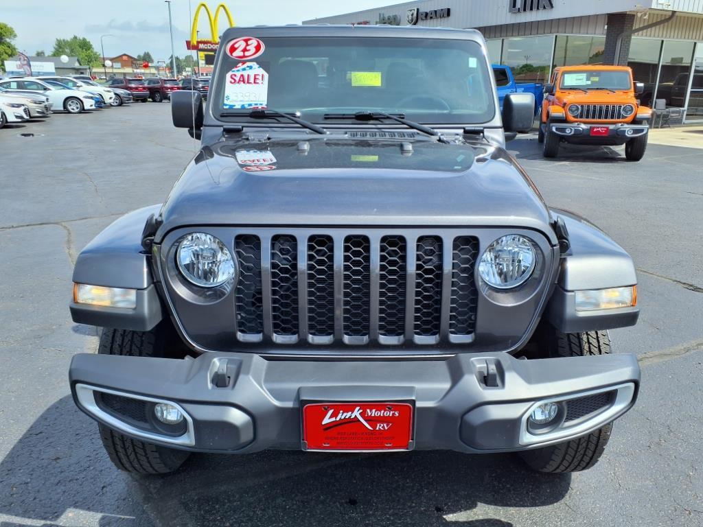 used 2023 Jeep Gladiator car, priced at $32,172