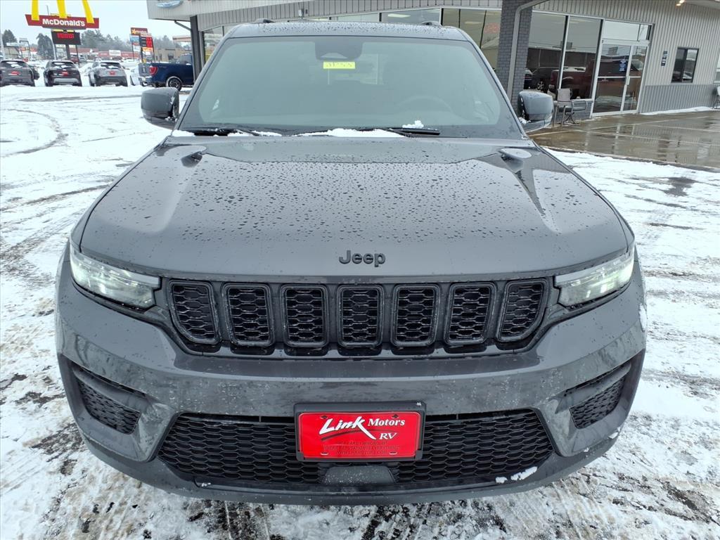 new 2025 Jeep Grand Cherokee car, priced at $44,958