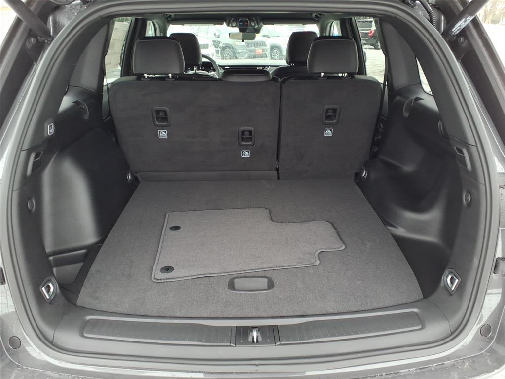 new 2025 Jeep Grand Cherokee car, priced at $44,958