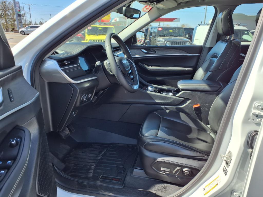 used 2023 Jeep Grand Cherokee car, priced at $29,911