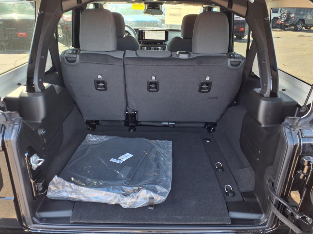 new 2025 Jeep Wrangler car, priced at $46,490