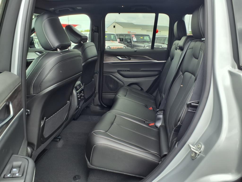 new 2025 Jeep Grand Cherokee car, priced at $52,436