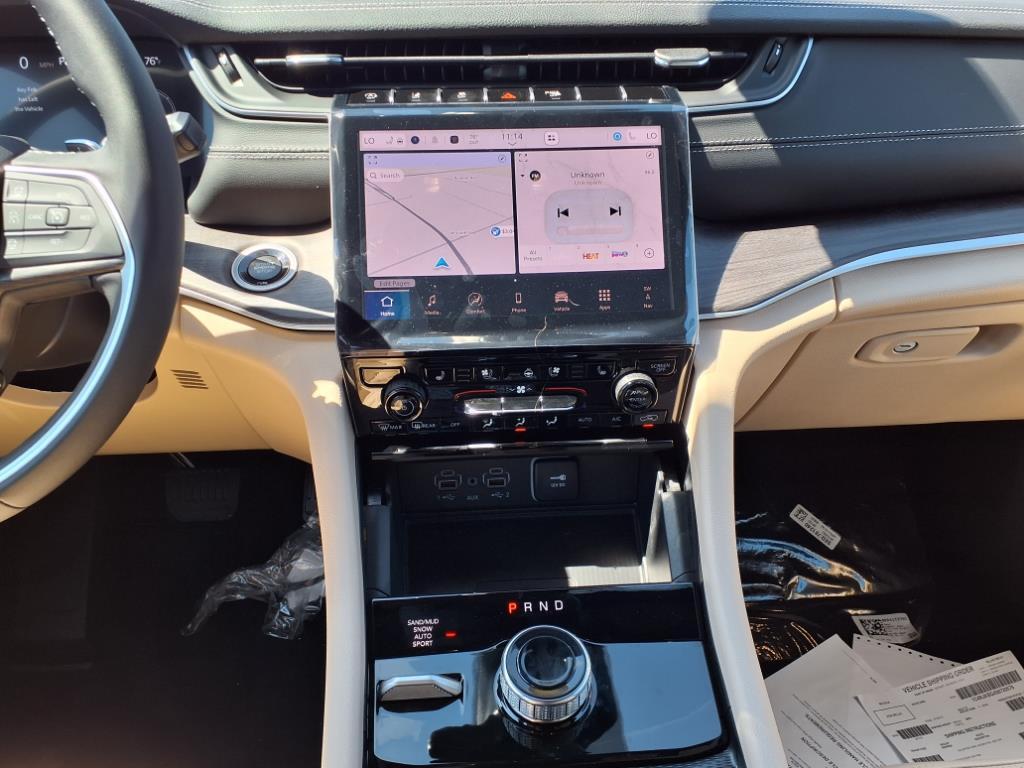 new 2025 Jeep Grand Cherokee L car, priced at $53,700