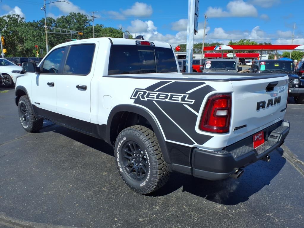 new 2025 Ram 1500 car, priced at $61,538