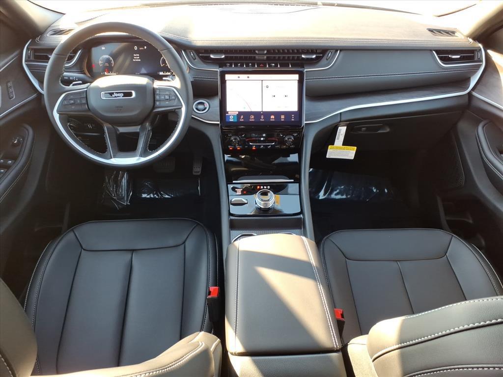 new 2025 Jeep Grand Cherokee car, priced at $43,351