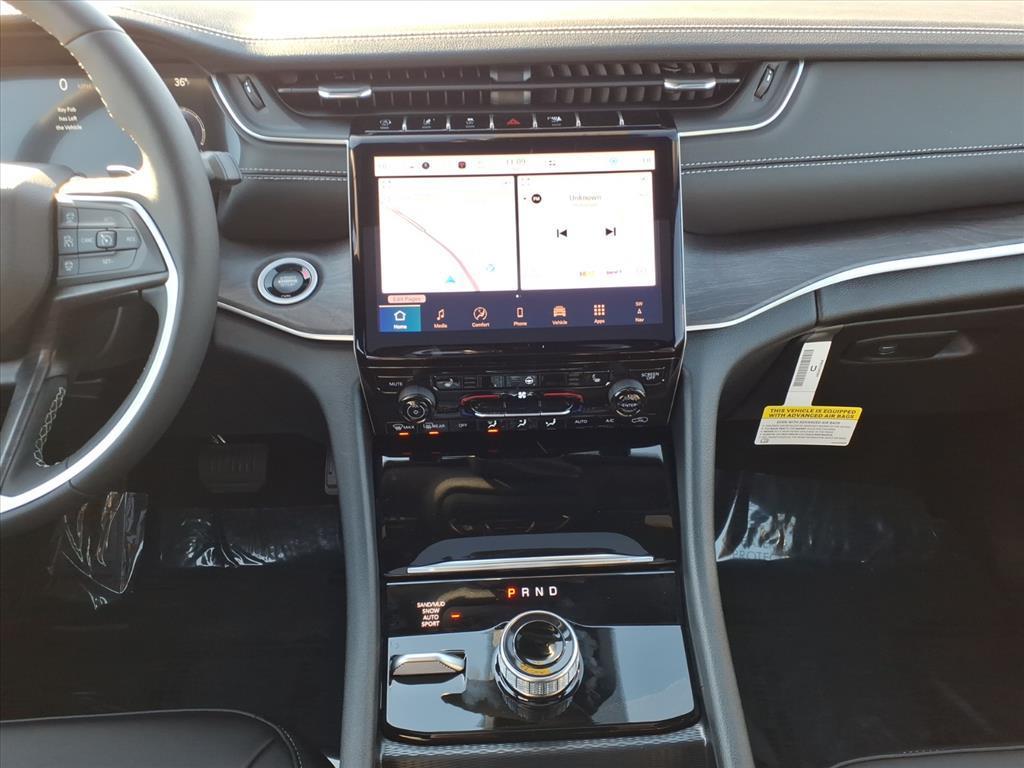 new 2025 Jeep Grand Cherokee car, priced at $43,351