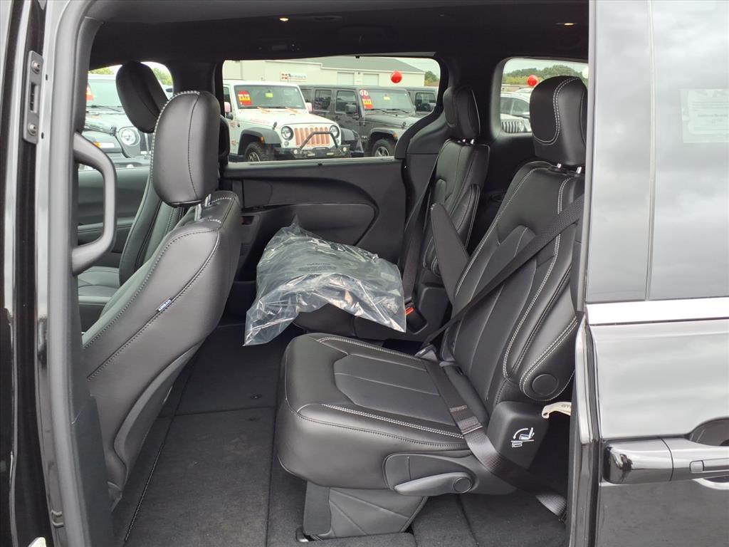 new 2026 Chrysler Pacifica car, priced at $45,510
