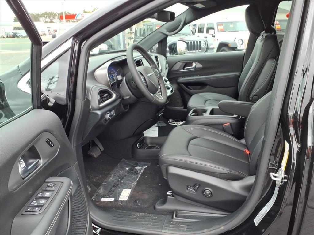 new 2026 Chrysler Pacifica car, priced at $45,510