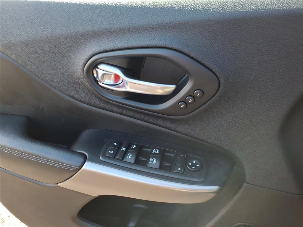 used 2019 Jeep Cherokee car, priced at $19,900