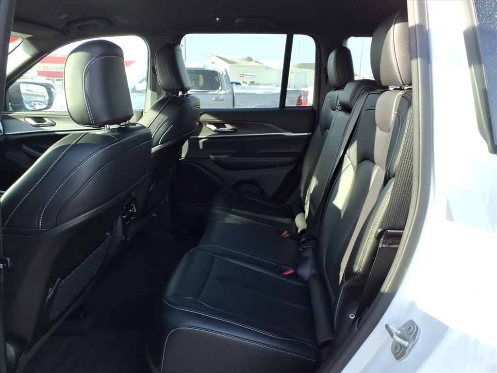 used 2024 Jeep Grand Cherokee car, priced at $39,864