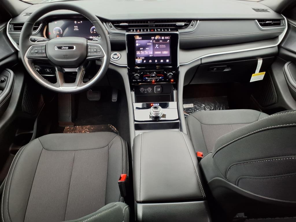 new 2025 Jeep Grand Cherokee car, priced at $41,626