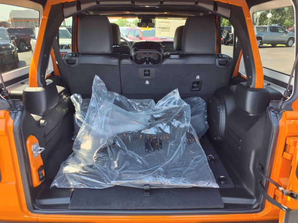 new 2025 Jeep Wrangler car, priced at $100,009