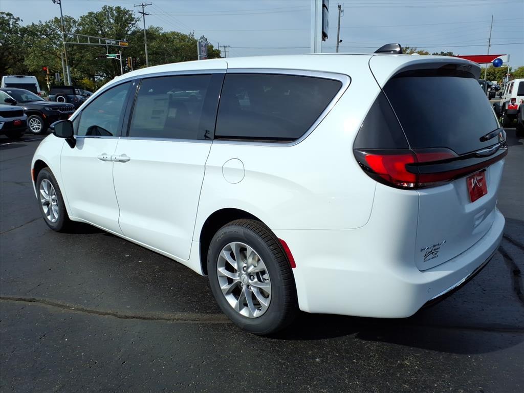 new 2026 Chrysler Pacifica car, priced at $44,921