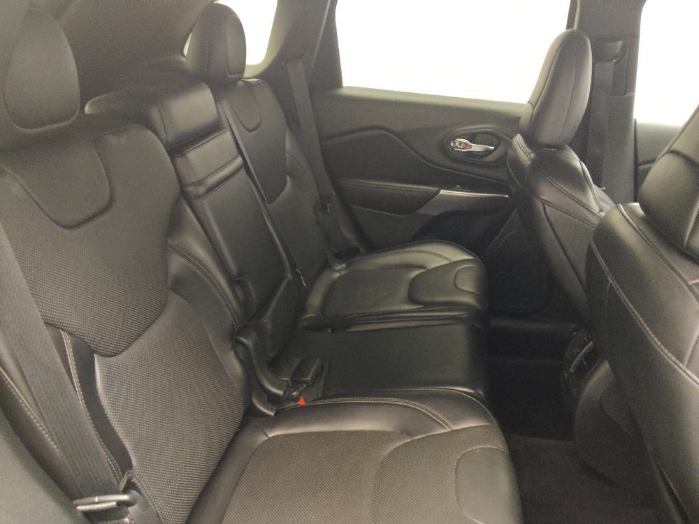 used 2019 Jeep Cherokee car, priced at $16,495