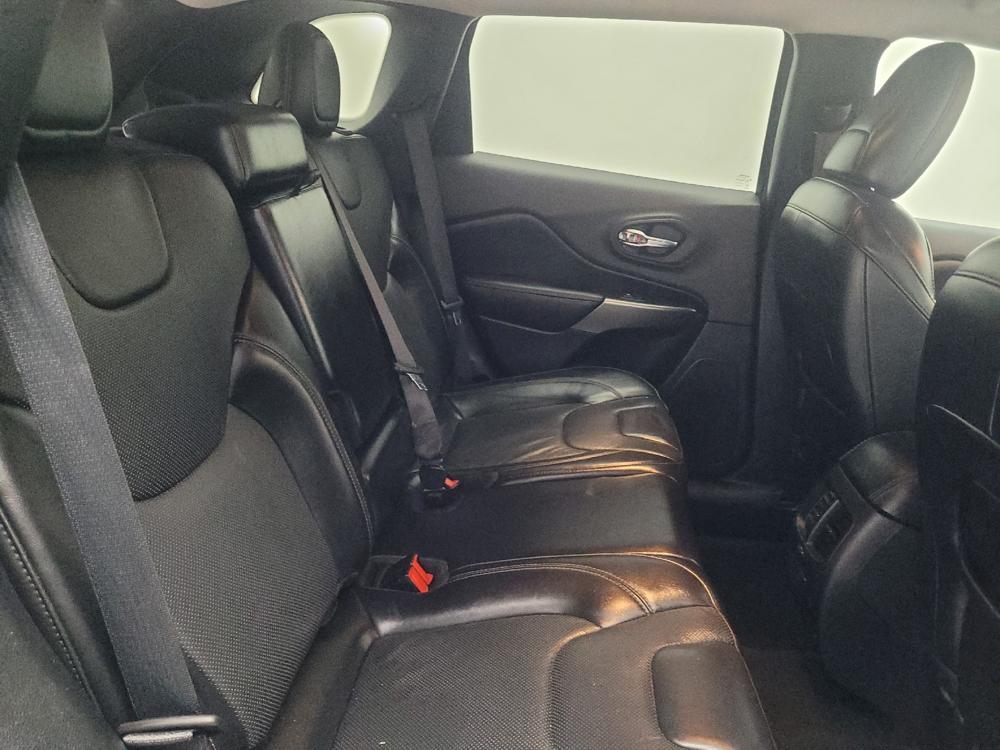 used 2020 Jeep Cherokee car, priced at $16,195