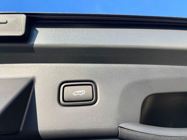 new 2026 Hyundai TUCSON Hybrid car, priced at $40,980