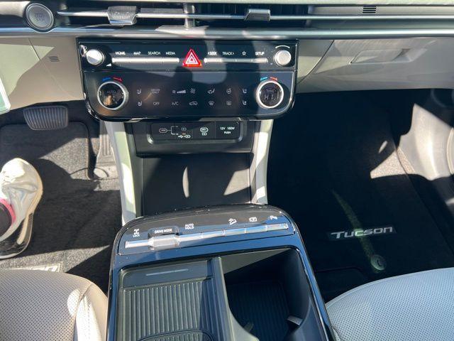 new 2026 Hyundai TUCSON Hybrid car, priced at $40,575