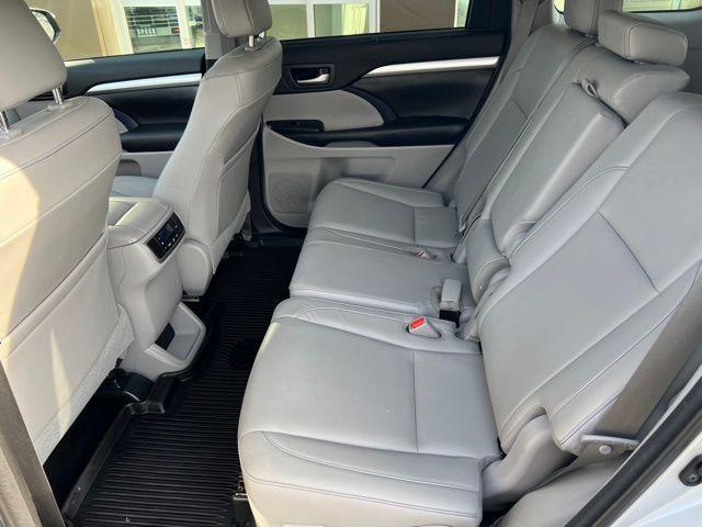 used 2017 Toyota Highlander Hybrid car, priced at $26,500