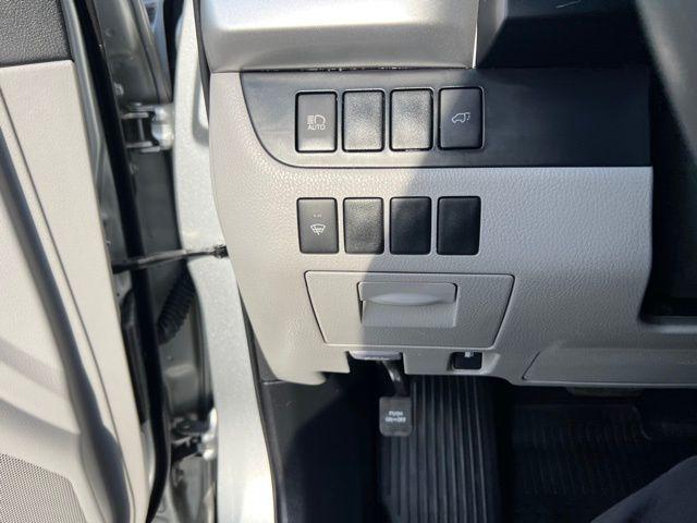 used 2017 Toyota Highlander Hybrid car, priced at $26,500