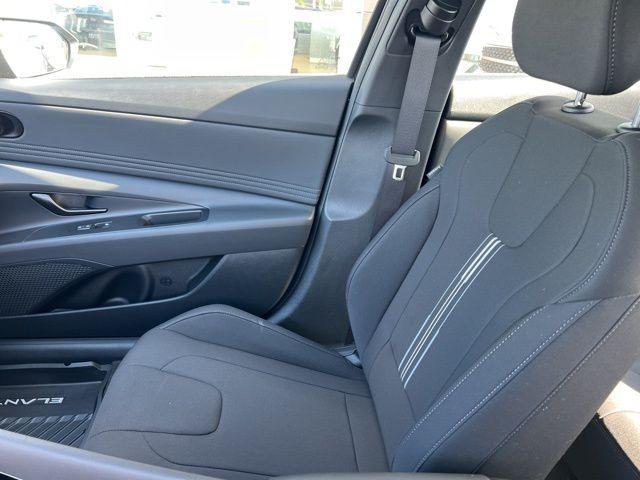 new 2025 Hyundai ELANTRA HEV car, priced at $25,916