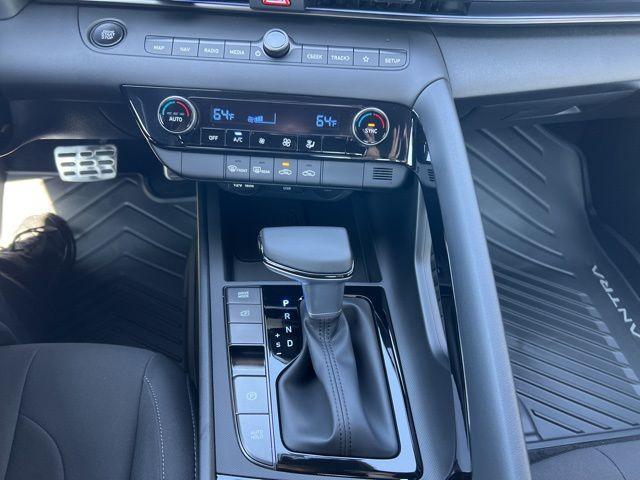 new 2025 Hyundai ELANTRA HEV car, priced at $25,888