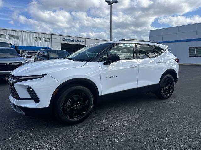 new 2025 Chevrolet Blazer car, priced at $37,280