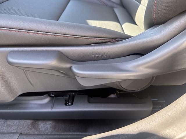 new 2025 Chevrolet Trax car, priced at $26,785