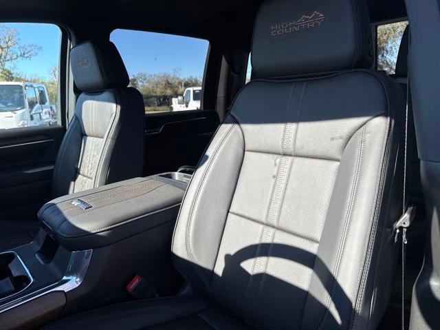new 2025 Chevrolet Silverado 3500 car, priced at $79,667