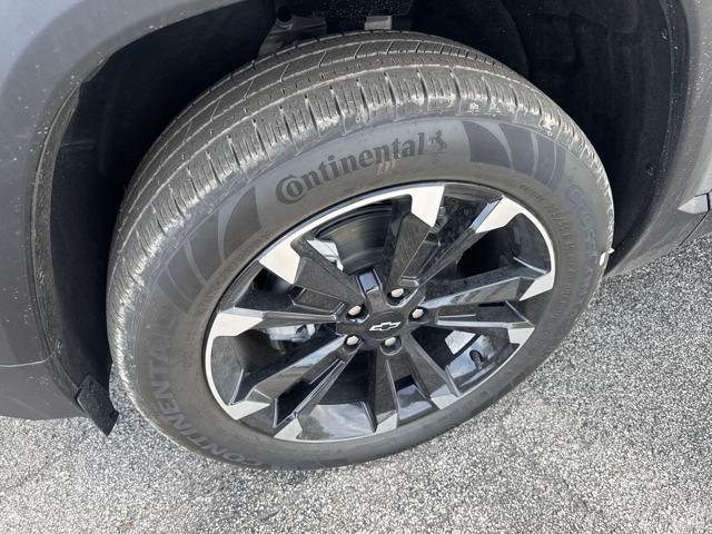 new 2025 Chevrolet Equinox car, priced at $29,545