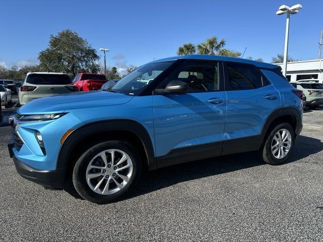 new 2025 Chevrolet TrailBlazer car, priced at $26,279