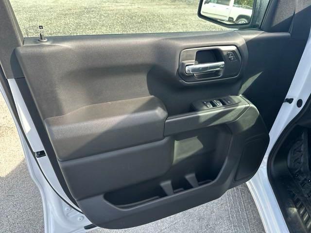 new 2025 Chevrolet Silverado 1500 car, priced at $39,004