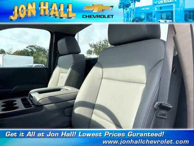 new 2024 Chevrolet Silverado 1500 car, priced at $52,622