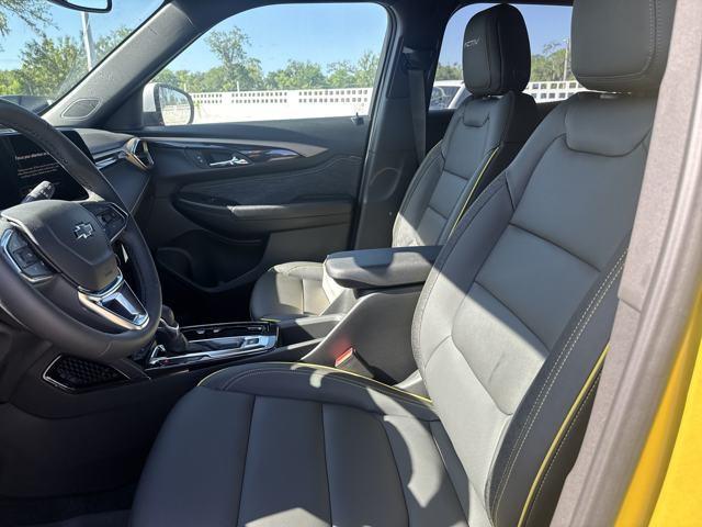 new 2025 Chevrolet TrailBlazer car, priced at $28,700