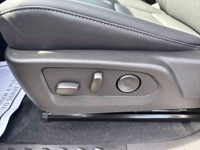 new 2024 Chevrolet Colorado car, priced at $39,610