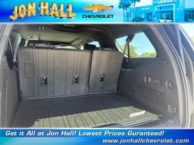 new 2025 Chevrolet Suburban car, priced at $74,527