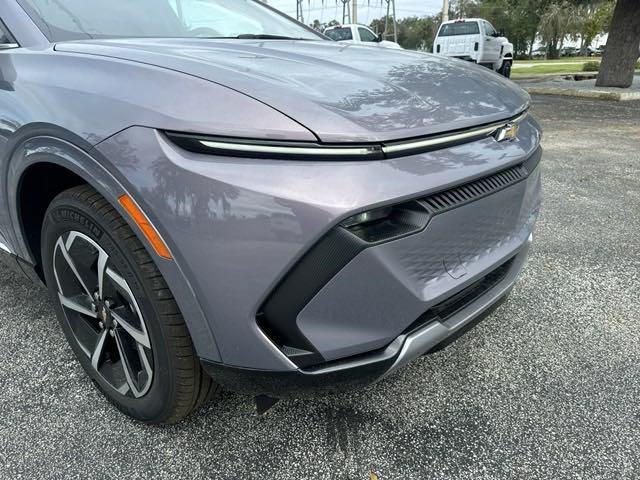 new 2025 Chevrolet Equinox car, priced at $43,295